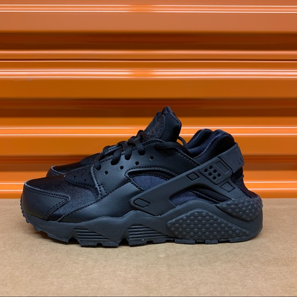 Nike Air Huarache Run Triple Black Women’s Shoes - Picture 1 of 8
